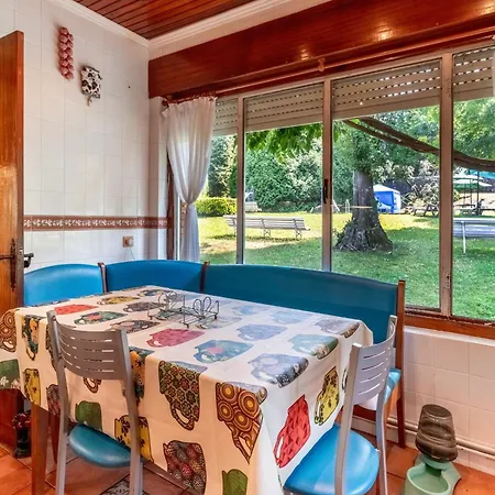 Con Gran Jardin Y Piscina * La Cavada