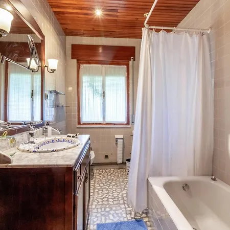 Holiday home Con Gran Jardin Y Piscina