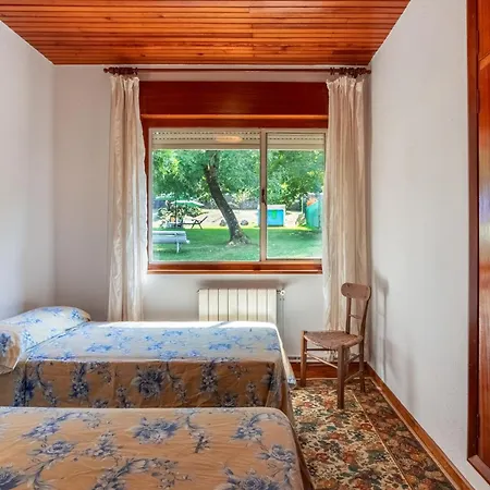 Con Gran Jardin Y Piscina * La Cavada