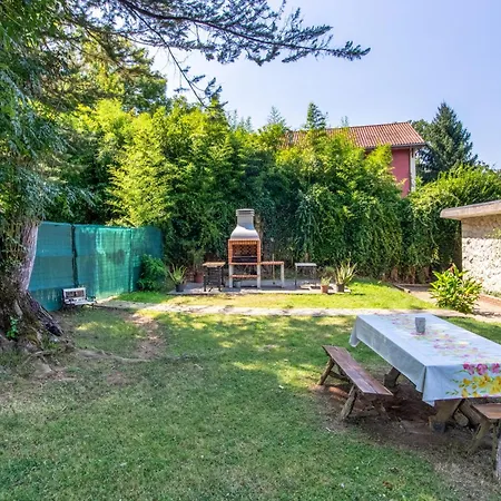Holiday home Con Gran Jardin Y Piscina La Cavada